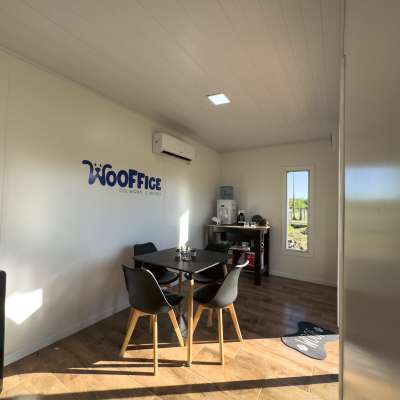 yuqueri-wooffice-interior Interior del co-work canino Wooffice en Yuquerí